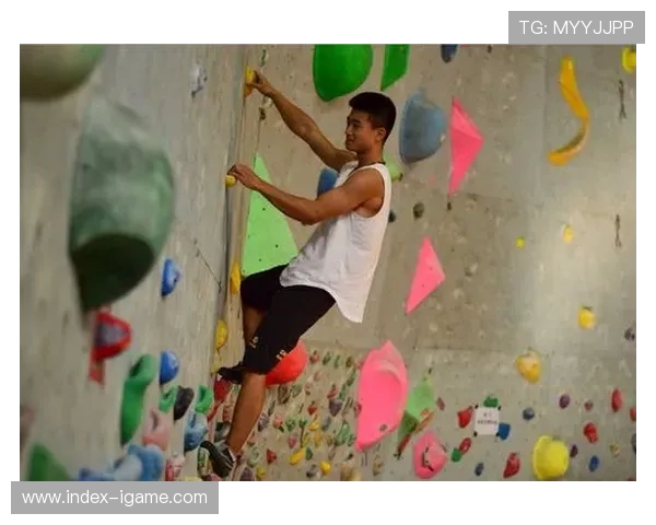 成都攀岩队的战术分析与攀岩热点的深度解读