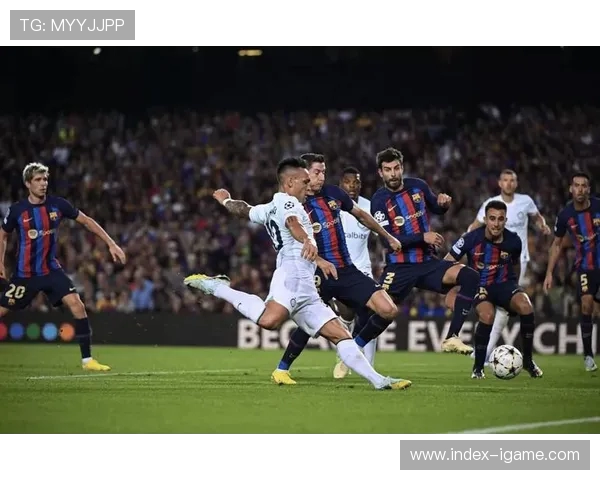 巴拉多与巴萨的巅峰对决谁能在这场较量中笑到最后